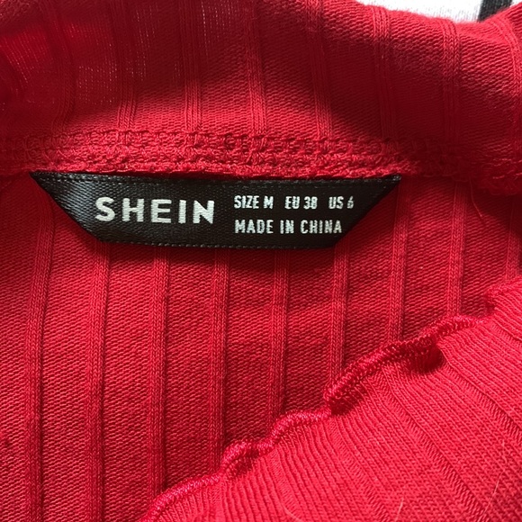 SHEIN long sleeve red crop top - Picture 2 of 2